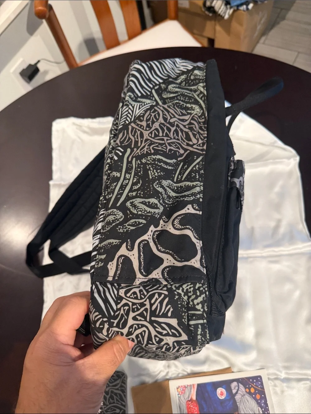 Kånken-style Black Patterned Men's Backpack with Matching Pouch